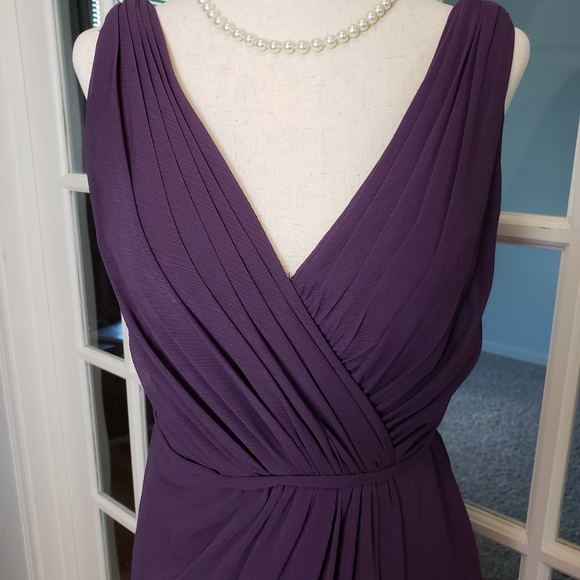David's Bridal Bridesmaid Floor Length Plum dress Size 4 - Picture 2 of 6